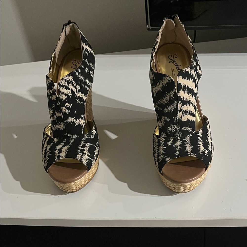 Seychelles Black and Cream Wedges